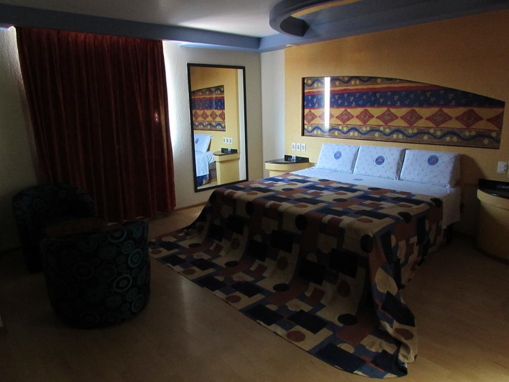 Motel Gran Vallarta (Adults Only) Celaya  Buitenkant foto